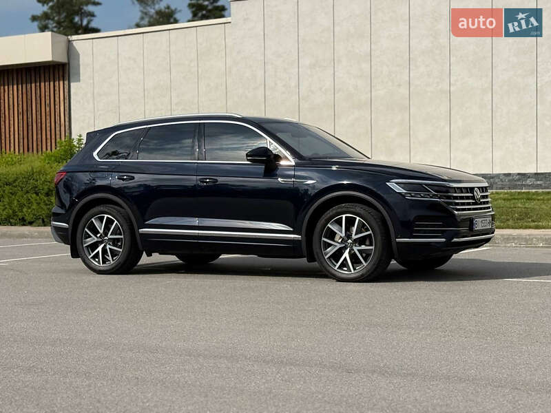 Внедорожник / Кроссовер Volkswagen Touareg 2022 в Киеве