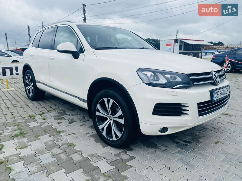 Внедорожник / Кроссовер Volkswagen Touareg 2010 в Черновцах