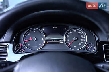 Позашляховик / Кросовер Volkswagen Touareg 2012 в 