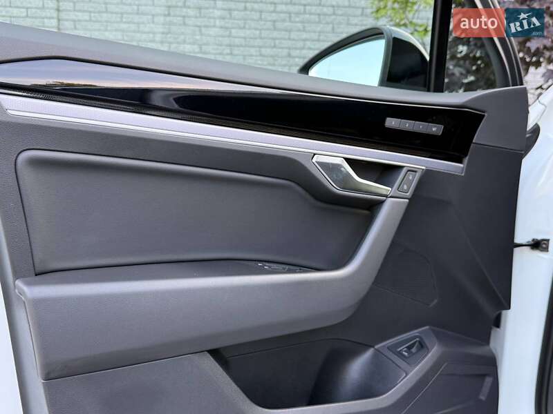 Внедорожник / Кроссовер Volkswagen Touareg 2022 в Ровно