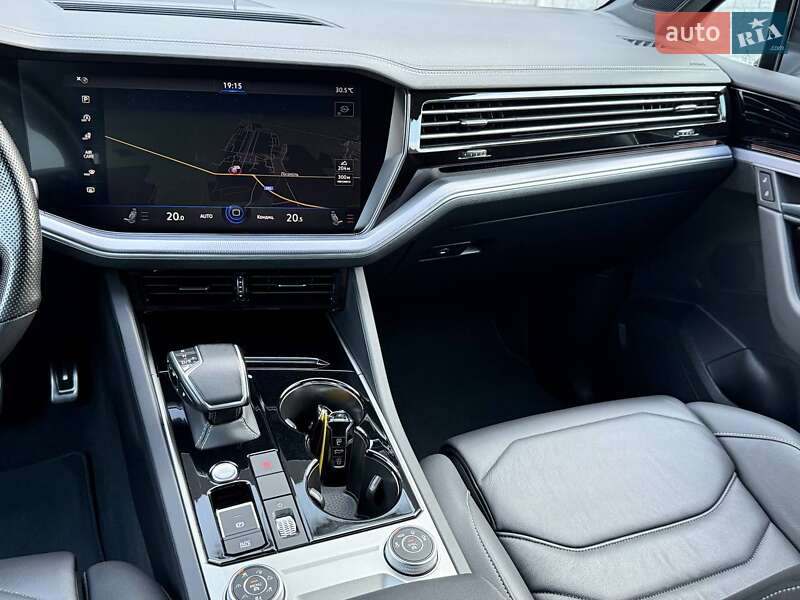 Внедорожник / Кроссовер Volkswagen Touareg 2022 в Ровно