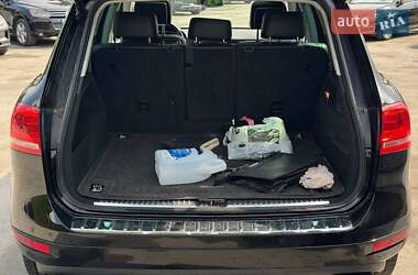 Внедорожник / Кроссовер Volkswagen Touareg 2011 в 