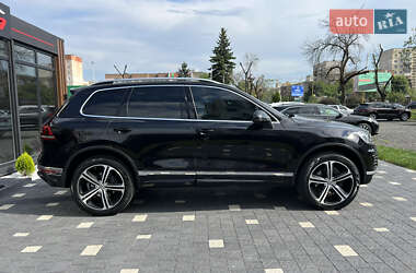 Внедорожник / Кроссовер Volkswagen Touareg 2015 в 
