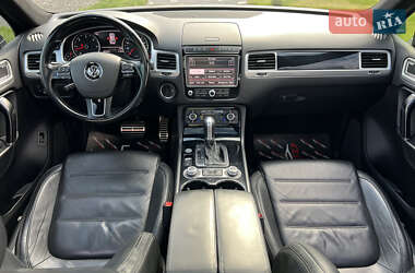 Внедорожник / Кроссовер Volkswagen Touareg 2015 в 
