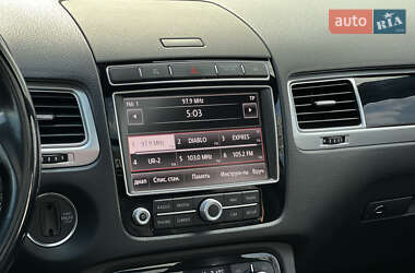 Внедорожник / Кроссовер Volkswagen Touareg 2015 в 