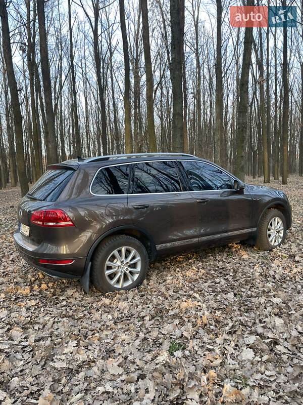 Внедорожник / Кроссовер Volkswagen Touareg 2010 в Кривом Роге