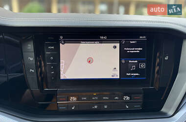 Внедорожник / Кроссовер Volkswagen Touareg 2019 в 