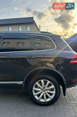 Внедорожник / Кроссовер Volkswagen Touareg 2010 в 