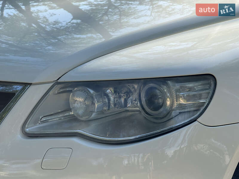 Внедорожник / Кроссовер Volkswagen Touareg 2010 в Ахтырке