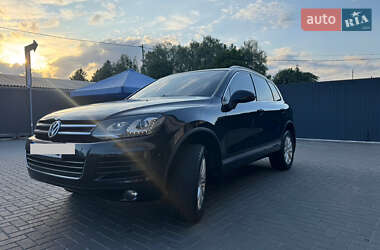 Внедорожник / Кроссовер Volkswagen Touareg 2010 в 
