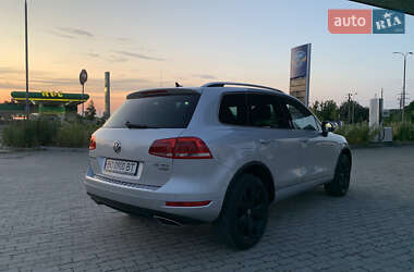 Позашляховик / Кросовер Volkswagen Touareg 2011 в Кременці