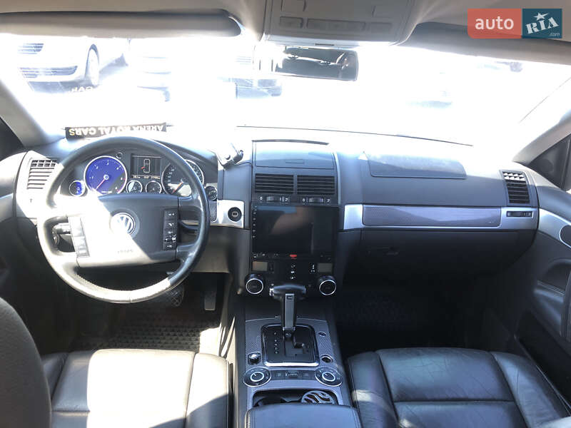 Внедорожник / Кроссовер Volkswagen Touareg 2005 в Харькове