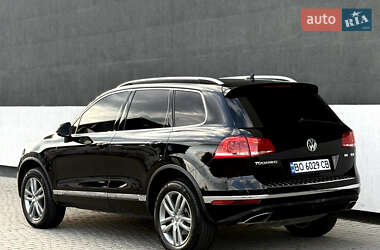 Внедорожник / Кроссовер Volkswagen Touareg 2015 в 