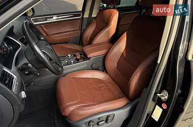 Внедорожник / Кроссовер Volkswagen Touareg 2015 в 