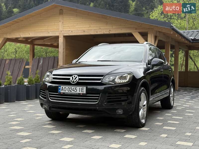 Позашляховик / Кросовер Volkswagen Touareg 2011 в Міжгір'ї