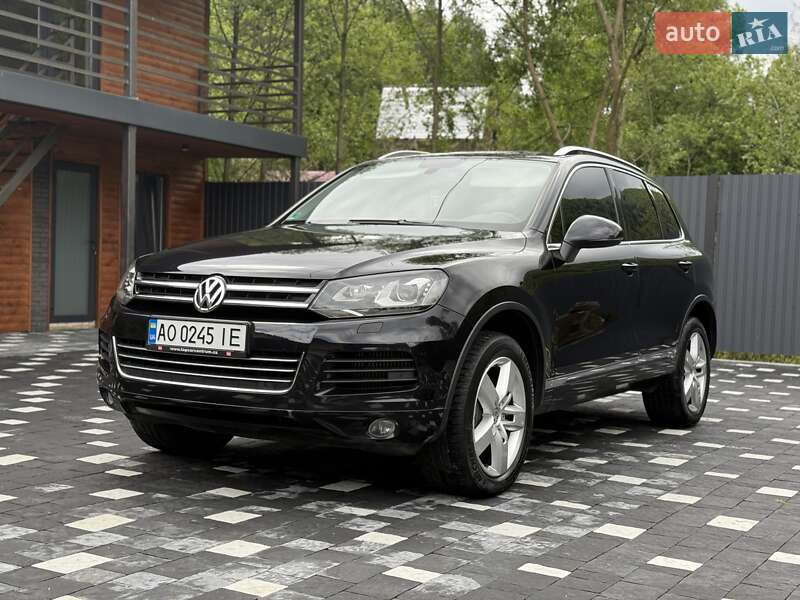 Позашляховик / Кросовер Volkswagen Touareg 2011 в Міжгір'ї