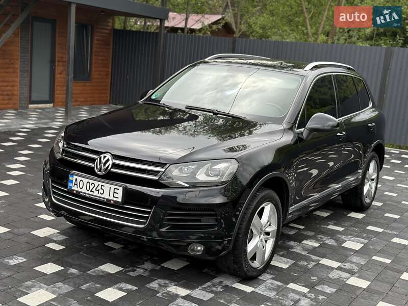 Позашляховик / Кросовер Volkswagen Touareg 2011 в Міжгір'ї