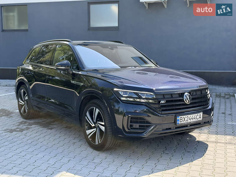 Позашляховик / Кросовер Volkswagen Touareg 2021 в Хмельницькому