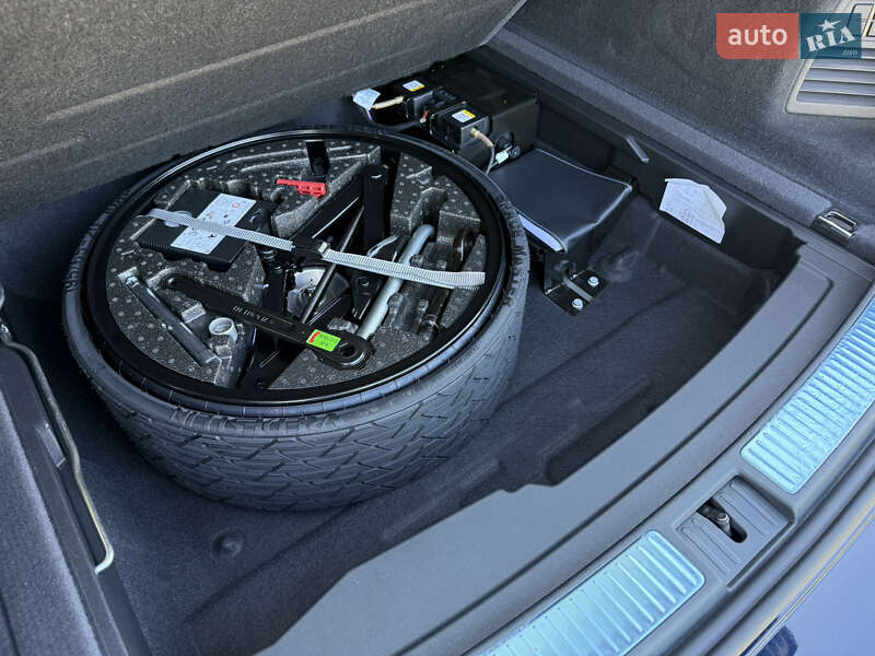 Позашляховик / Кросовер Volkswagen Touareg 2021 в Хмельницькому