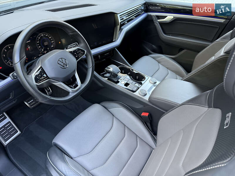 Позашляховик / Кросовер Volkswagen Touareg 2021 в Хмельницькому