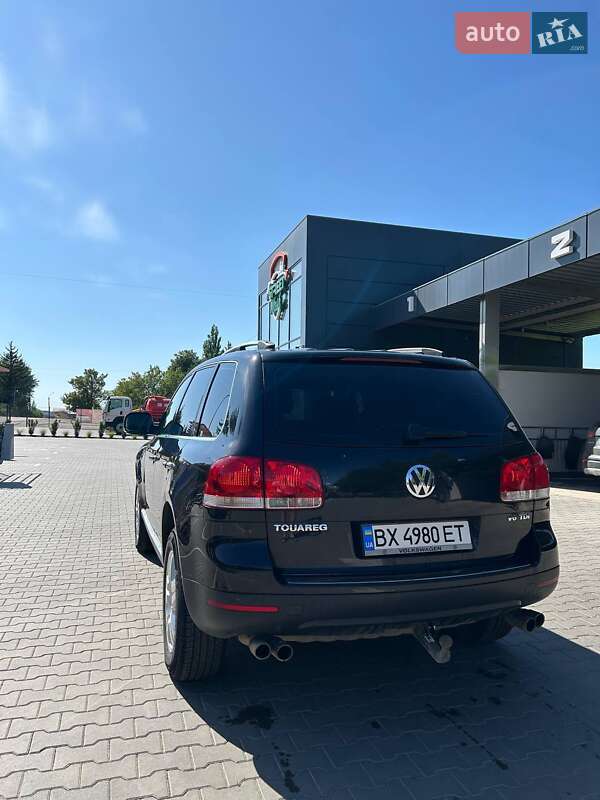 Внедорожник / Кроссовер Volkswagen Touareg 2006 в Хмельницком