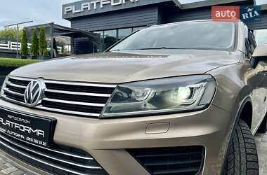 Внедорожник / Кроссовер Volkswagen Touareg 2017 в 