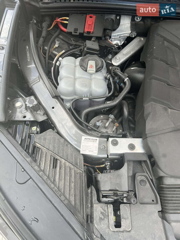 Позашляховик / Кросовер Volkswagen Touareg 2019 в Кам'янець-Подільському