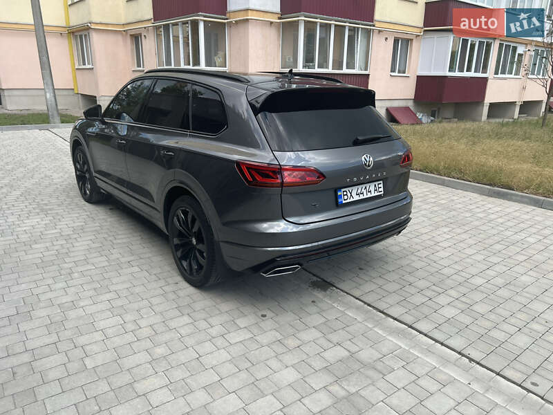 Позашляховик / Кросовер Volkswagen Touareg 2019 в Кам'янець-Подільському