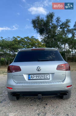 Внедорожник / Кроссовер Volkswagen Touareg 2011 в 