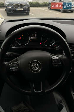 Позашляховик / Кросовер Volkswagen Touareg 2017 в 