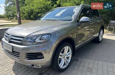 Внедорожник / Кроссовер Volkswagen Touareg 2011 в Смеле