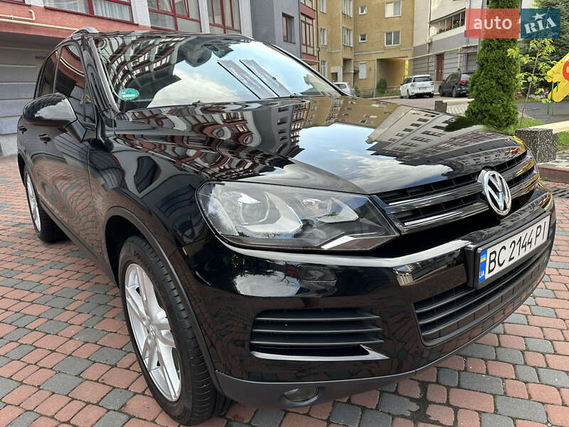 Позашляховик / Кросовер Volkswagen Touareg 2012 в Івано-Франківську