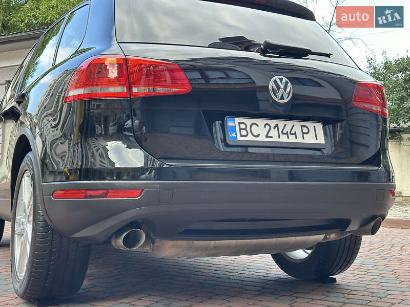 Позашляховик / Кросовер Volkswagen Touareg 2012 в Івано-Франківську