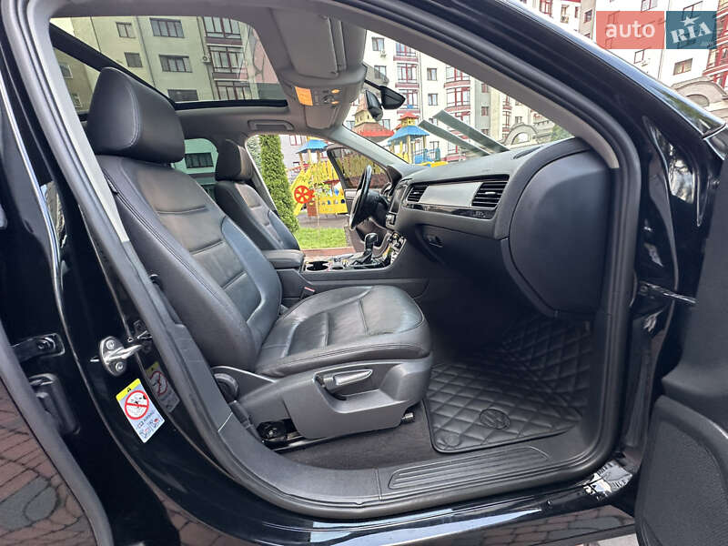 Позашляховик / Кросовер Volkswagen Touareg 2012 в Івано-Франківську