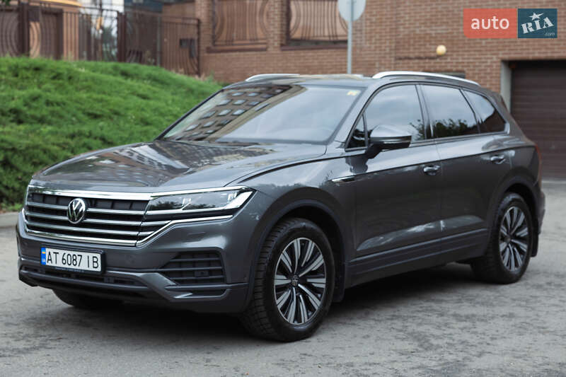Позашляховик / Кросовер Volkswagen Touareg 2021 в Харкові