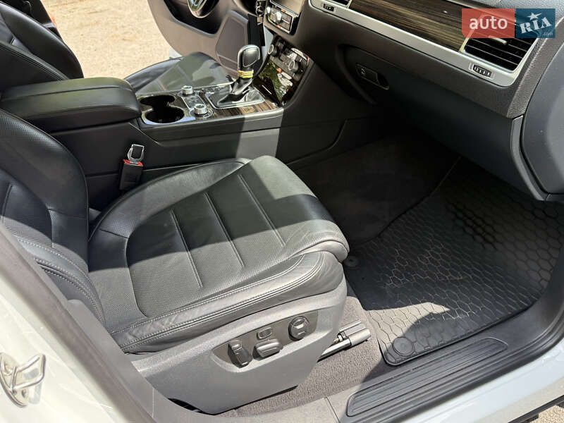 Позашляховик / Кросовер Volkswagen Touareg 2014 в Білій Церкві фото 18 Позашляховик / Кросовер Volkswagen Touareg 2014 в Білій Церкві