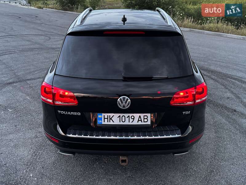 Внедорожник / Кроссовер Volkswagen Touareg 2013 в Ровно