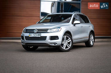 Позашляховик / Кросовер Volkswagen Touareg 2012 в Києві