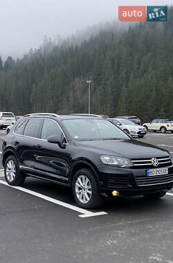 Внедорожник / Кроссовер Volkswagen Touareg 2011 в 