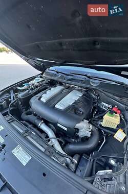 Внедорожник / Кроссовер Volkswagen Touareg 2011 в 