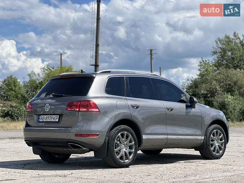Внедорожник / Кроссовер Volkswagen Touareg 2012 в Жмеринке