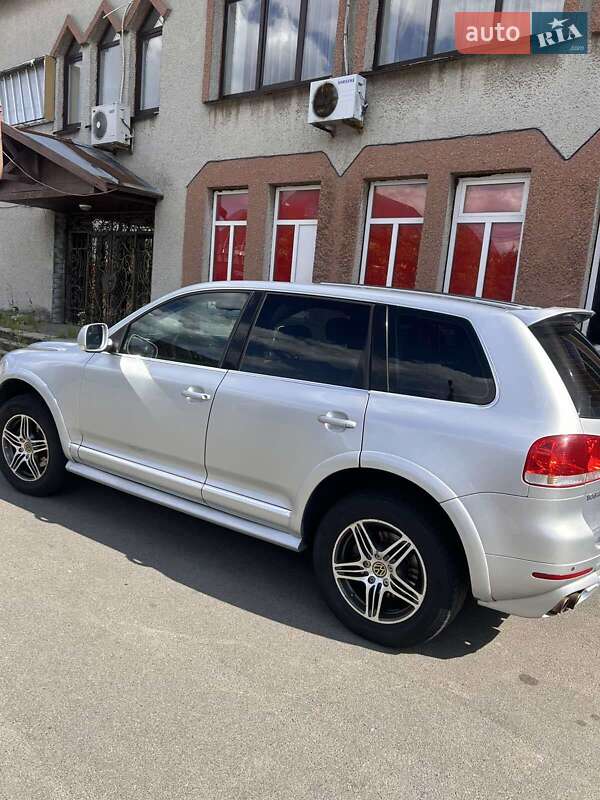 Внедорожник / Кроссовер Volkswagen Touareg 2006 в 