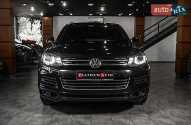 Позашляховик / Кросовер Volkswagen Touareg 2013 в Одесі