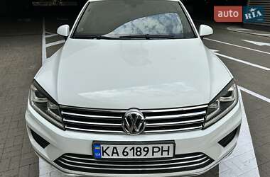 Внедорожник / Кроссовер Volkswagen Touareg 2016 в 