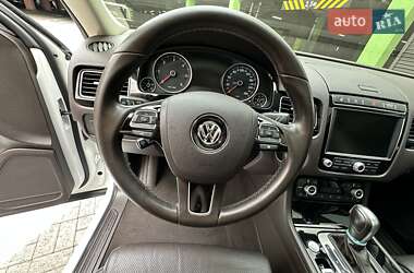 Внедорожник / Кроссовер Volkswagen Touareg 2016 в 