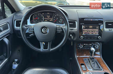 Внедорожник / Кроссовер Volkswagen Touareg 2014 в 