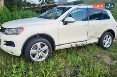 Внедорожник / Кроссовер Volkswagen Touareg 2011 в 
