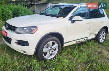 Внедорожник / Кроссовер Volkswagen Touareg 2011 в 
