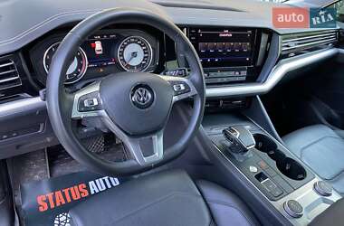 Внедорожник / Кроссовер Volkswagen Touareg 2019 в 
