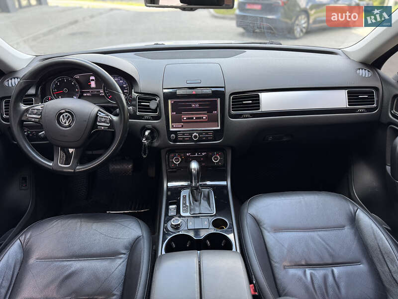 Внедорожник / Кроссовер Volkswagen Touareg 2013 в Львове